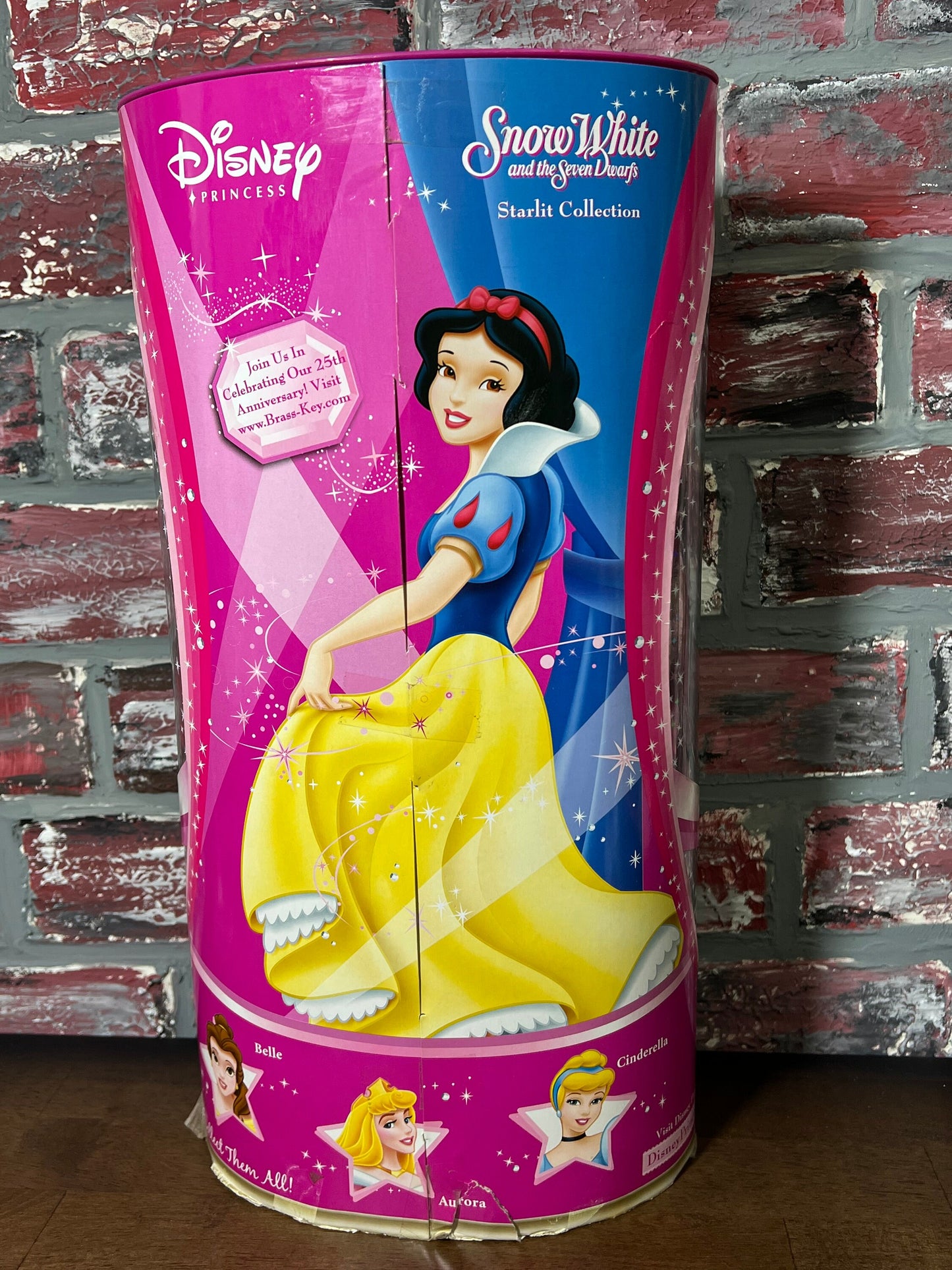 Vintage 2006 Disney’s Snow White Starlit Collection Porcelain Doll NIB