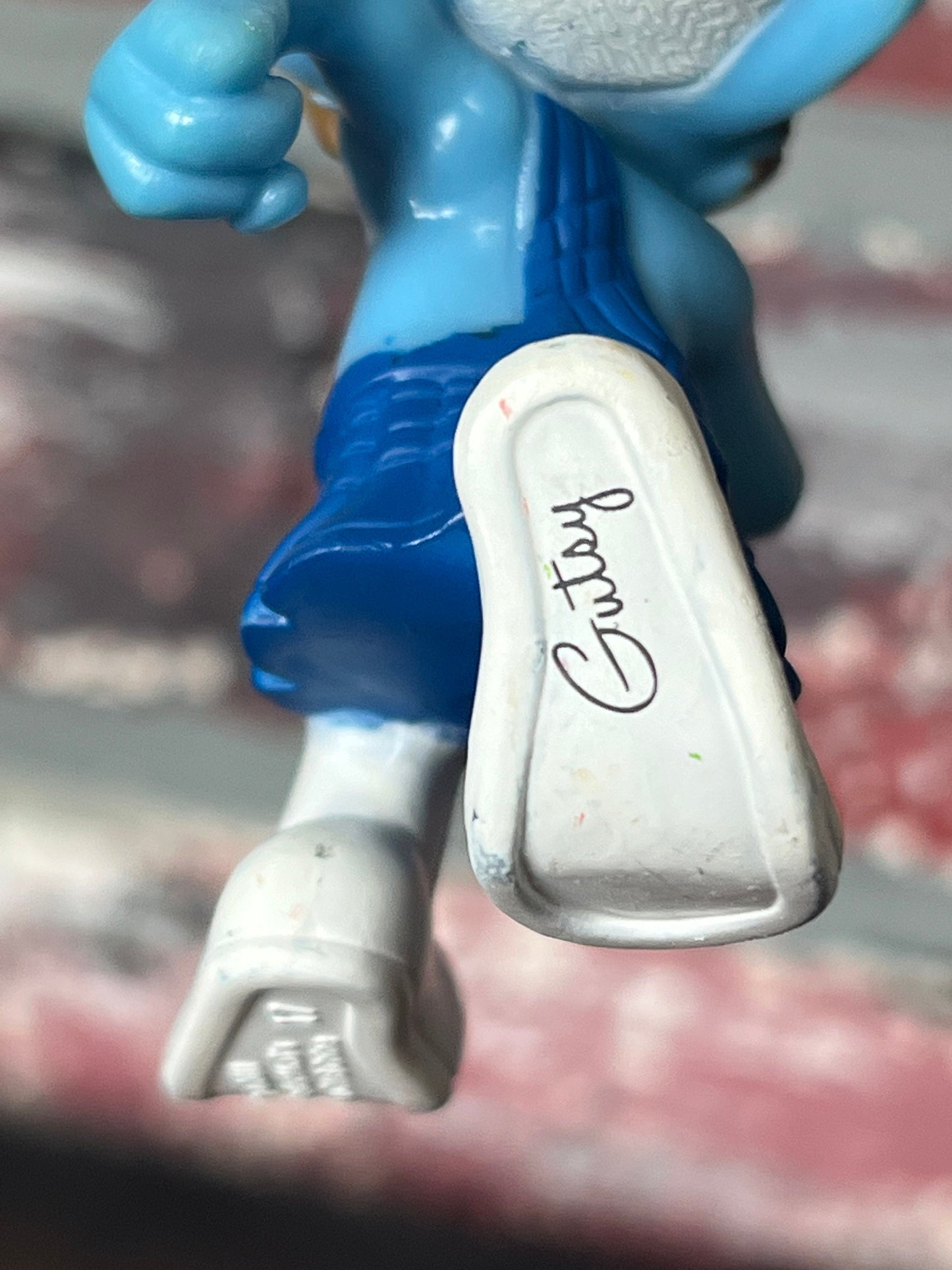 Handmade 2011 “Gutsy” Smurf Keychain