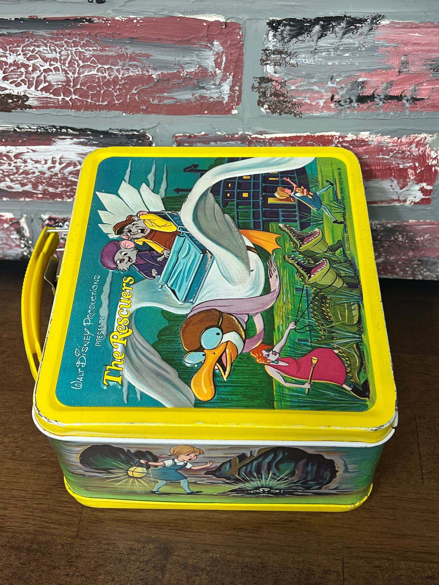 Vintage 1977 Walt Disney Production “The Rescuers” Lunchpail