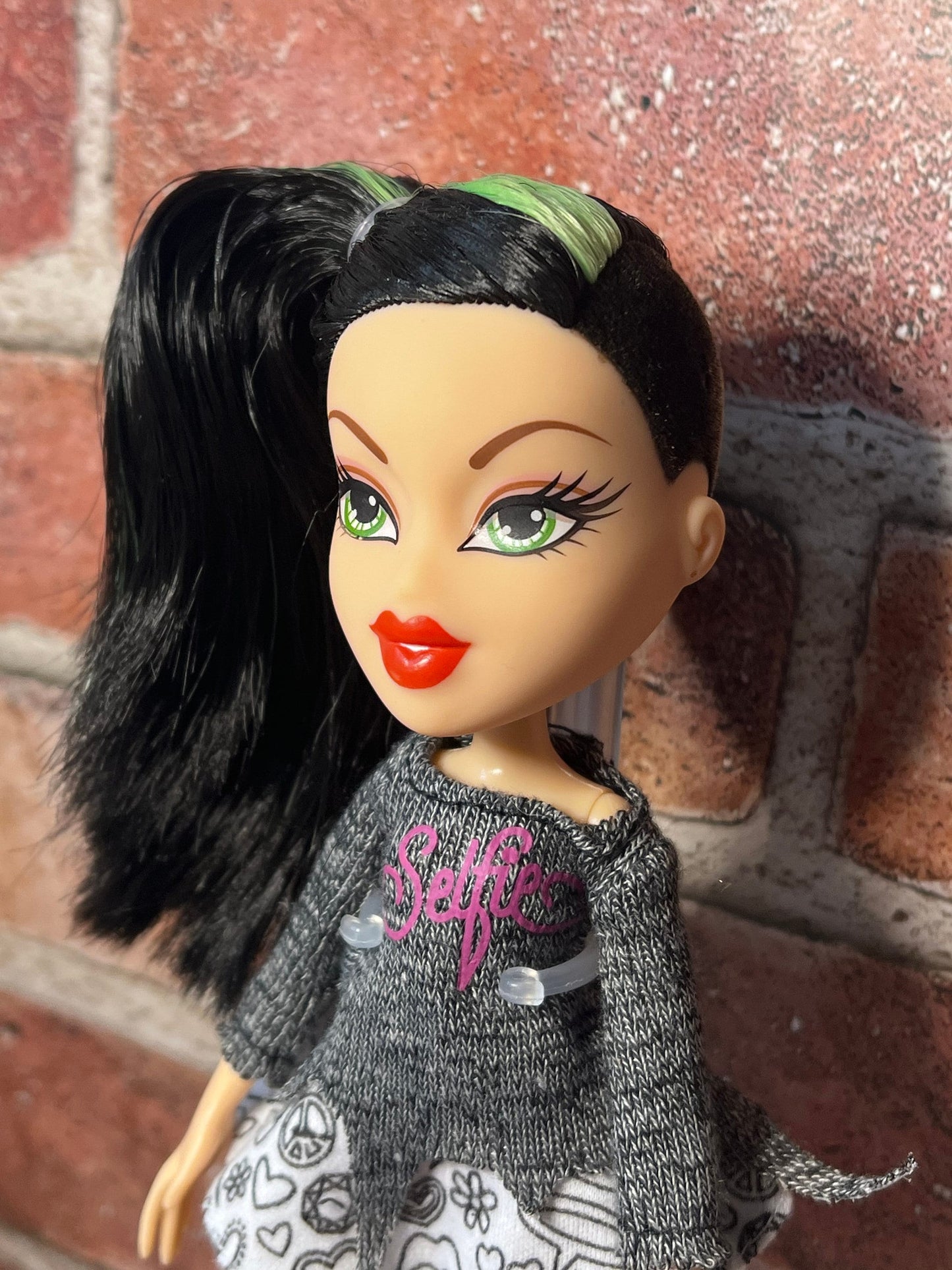 2015 Jade Bratz Doll *Read Info*